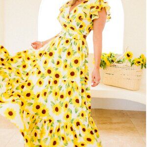 Ivy City Co Trixie Sunflower Dress 32W/4x